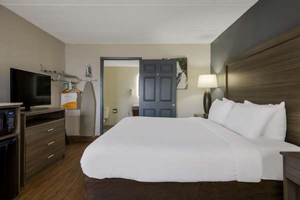  - Quality Inn Asheville Airport Fletcher - I-26, Exit 40