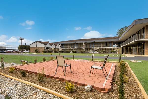  - Quality Inn Asheville Airport Fletcher - I-26, Exit 40