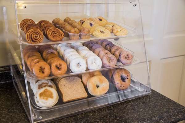 Amenities - Econo Lodge Crystal Coast Morehead City