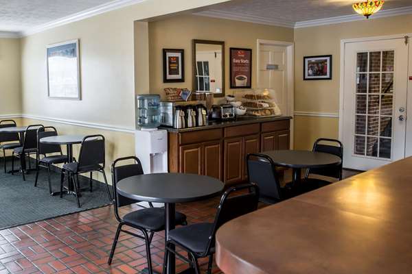 Amenities - Econo Lodge Crystal Coast Morehead City