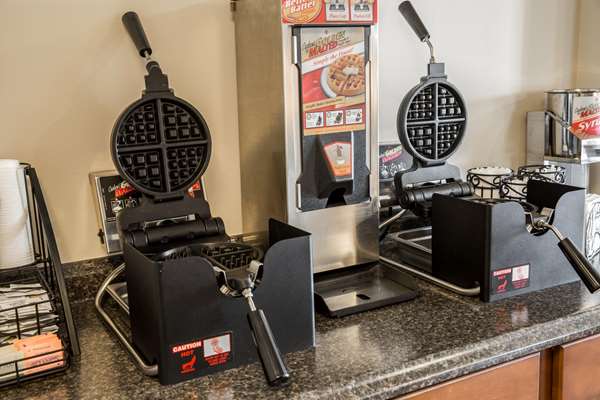 Amenities - Econo Lodge Crystal Coast Morehead City