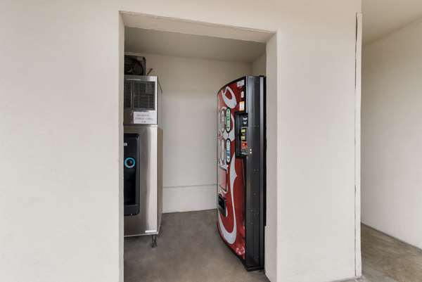  - Econo Lodge North Washington