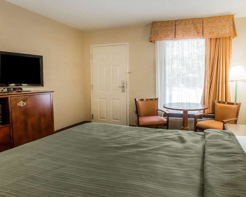 QUALITY INN REIDSVILLE HWY 29-guestroom-Guest Room,On-Site.jpg
