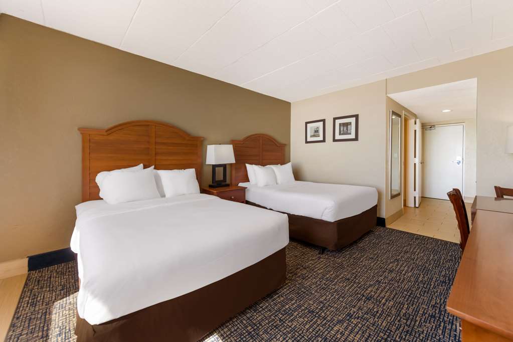 COMFORT INN SOUTH OCEANFRONT-guestroom-Guest Room,On-Site.jpg