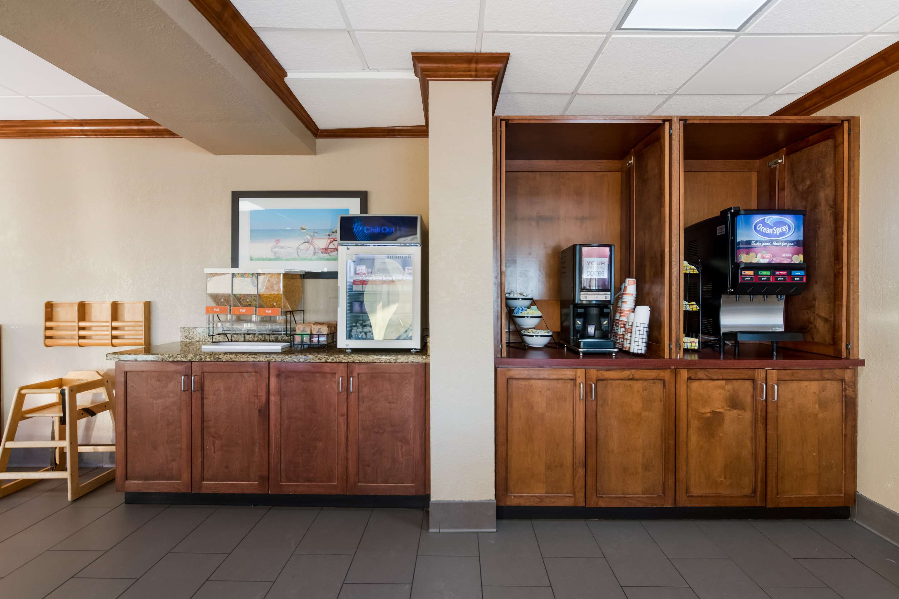 Breakfast area