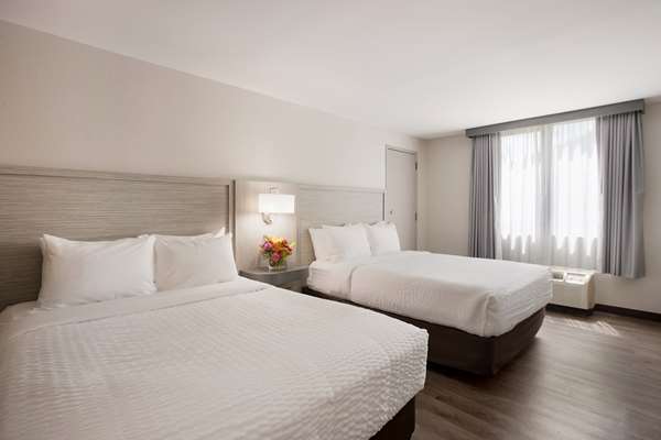  - Clarion Pointe Hotel near Cherokee Area Sylva