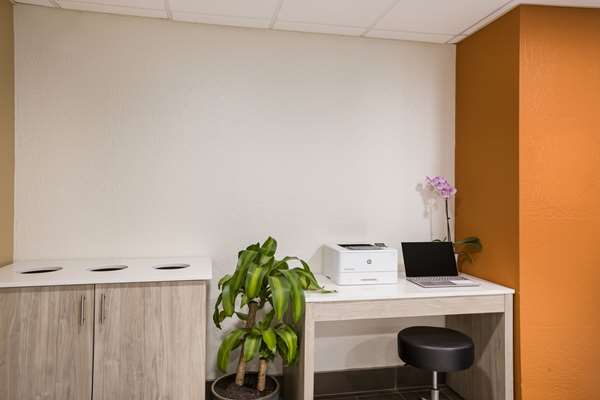 Conference Area - Clarion Pointe Hotel near Cherokee Area Sylva