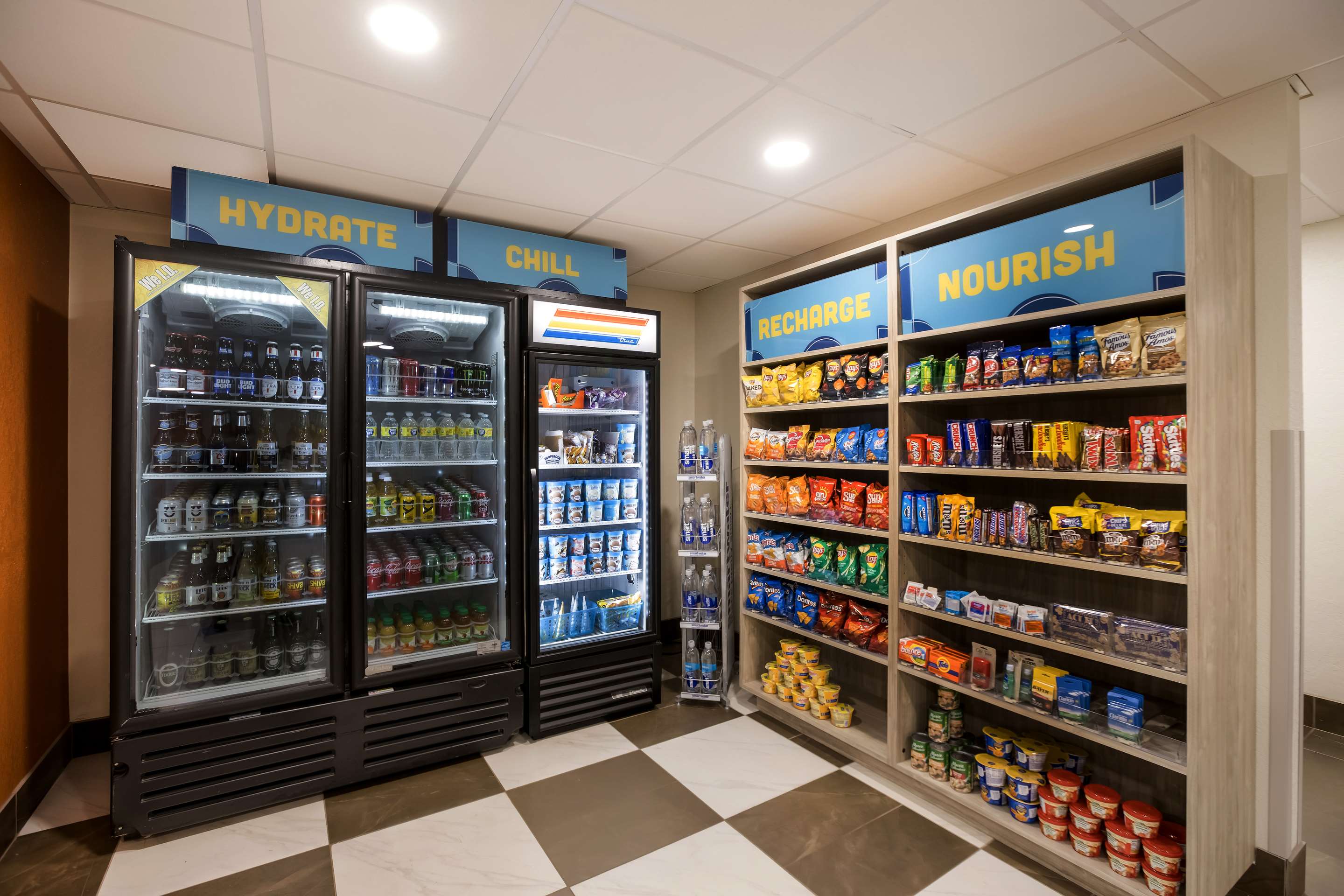 Hotel vending area | Clarion Pointe Sylva near Cherokee Area