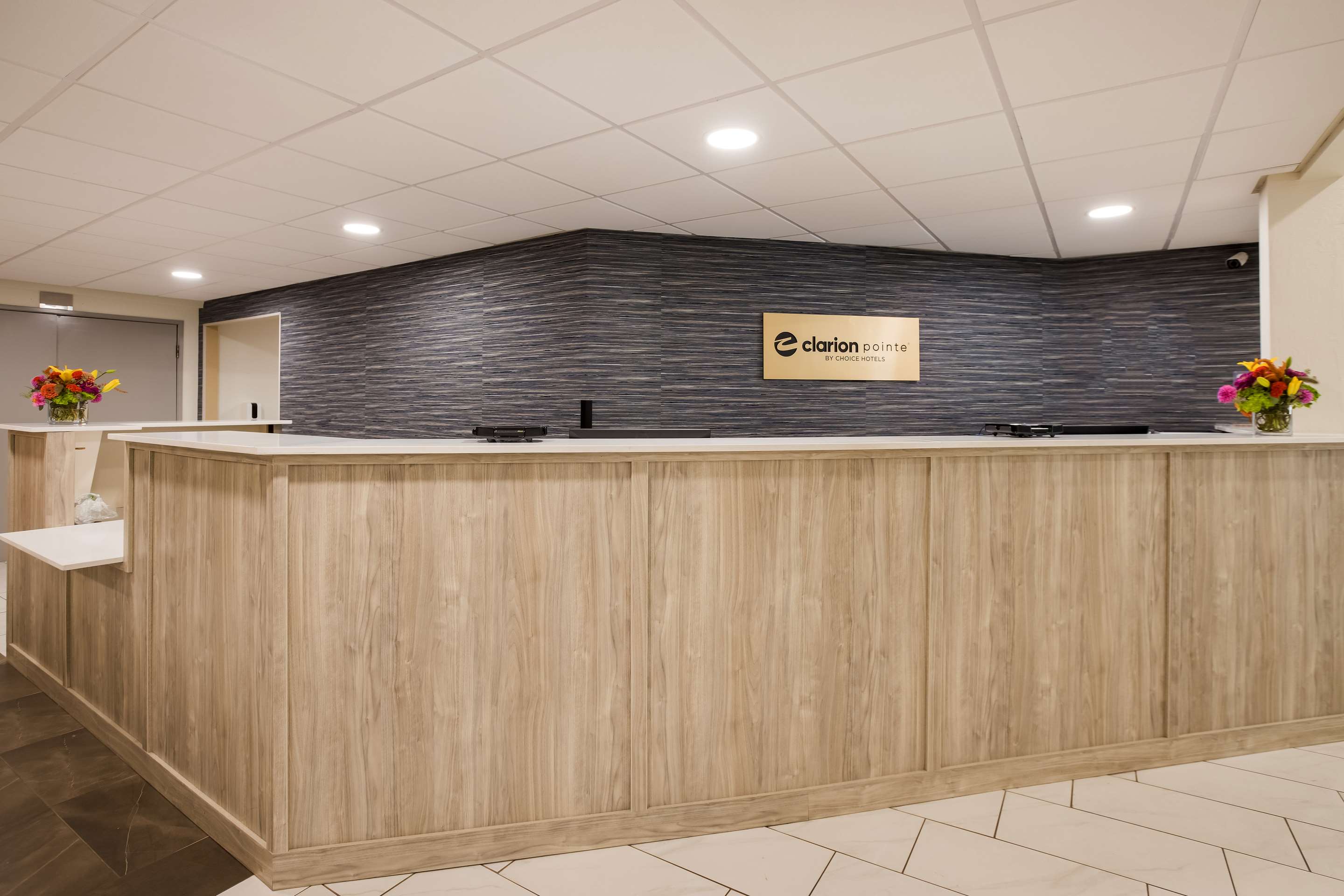 Front desk | Clarion Pointe Sylva near Cherokee Area