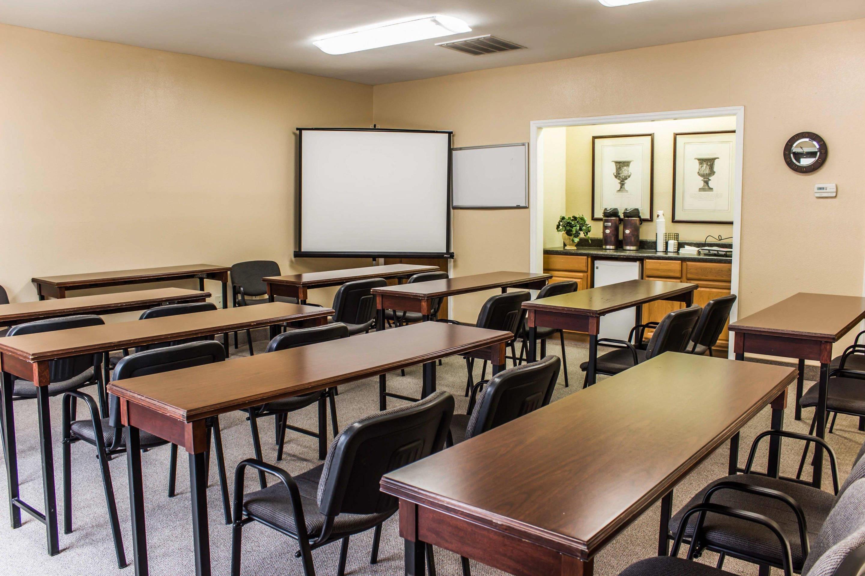 Meeting room | Quality Inn Kinston Hwy 70