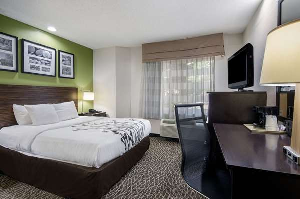  - Sleep Inn Hanes Mall Winston-Salem - I-40, Exit 189