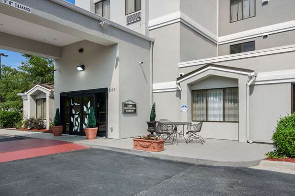 Exterior view - Sleep Inn Hanes Mall Winston-Salem - I-40, Exit 189