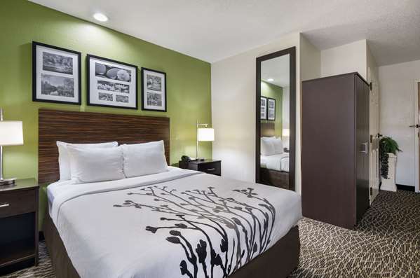  - Sleep Inn Hanes Mall Winston-Salem - I-40, Exit 189