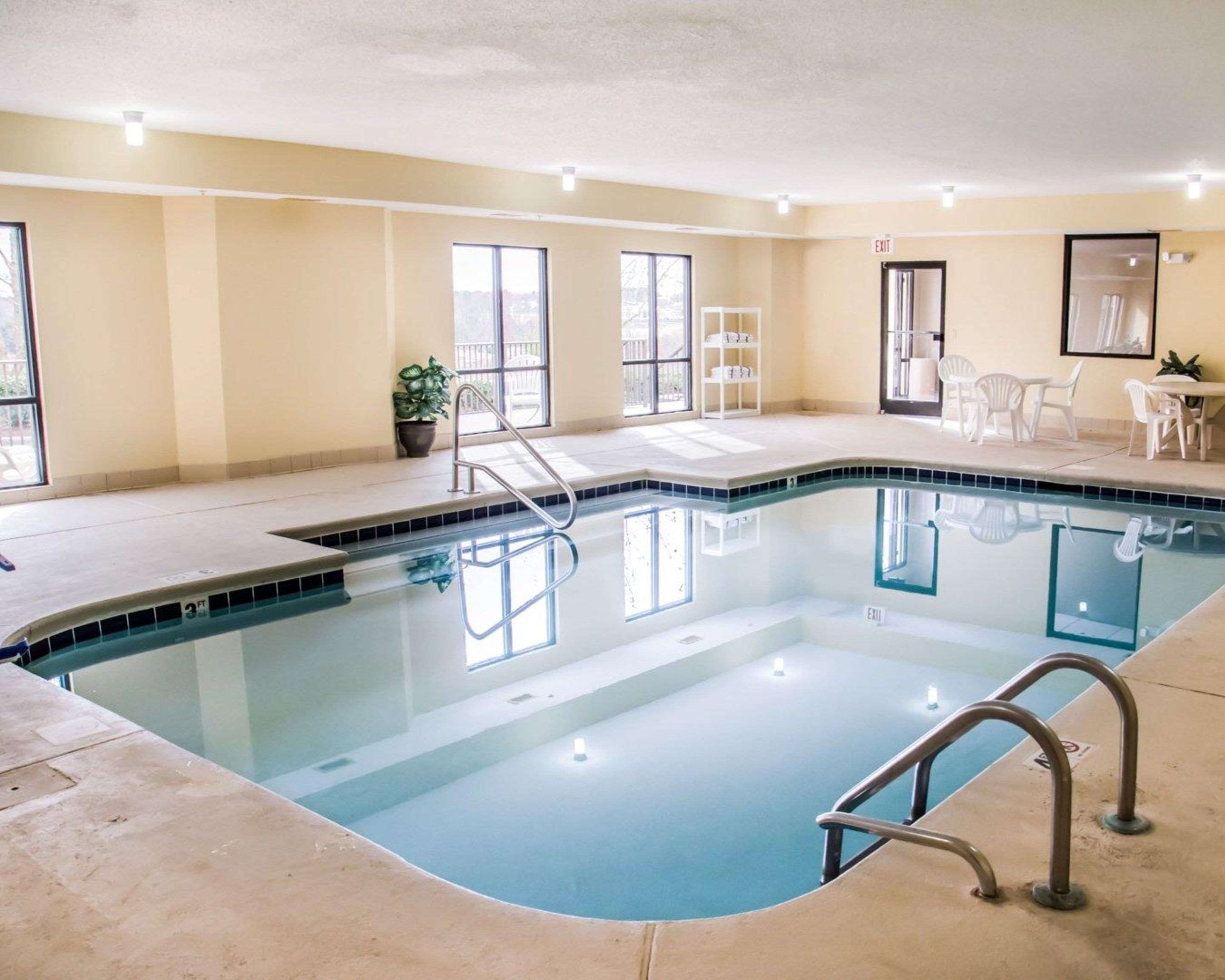 Indoor heated pool | Sleep Inn Concord / Kannapolis