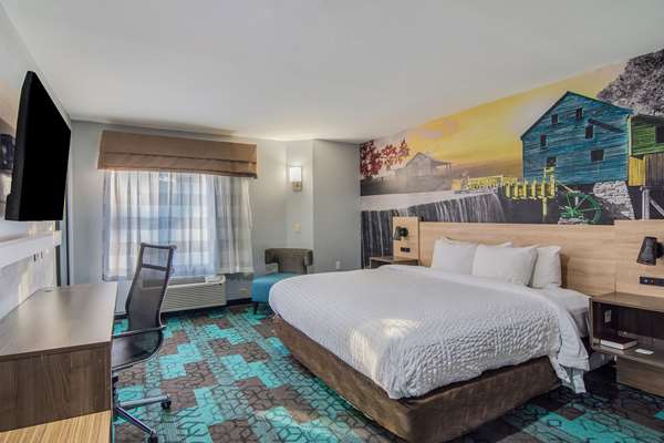 - Clarion Pointe Hotel Wake Forest