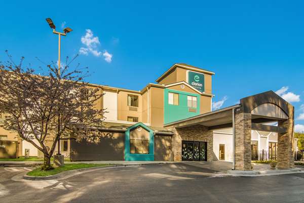 Exterior view - Clarion Pointe Hotel Wake Forest