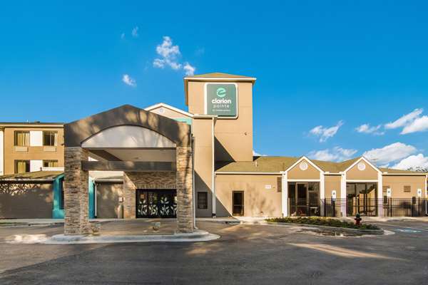 Exterior view - Clarion Pointe Hotel Wake Forest