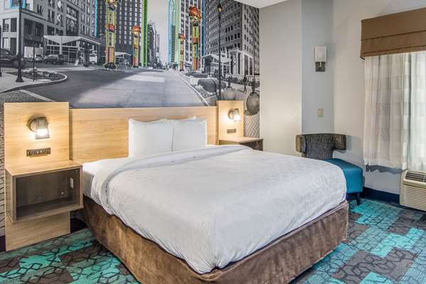  - Clarion Pointe Hotel Wake Forest