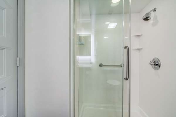  - Clarion Pointe Hotel Wake Forest