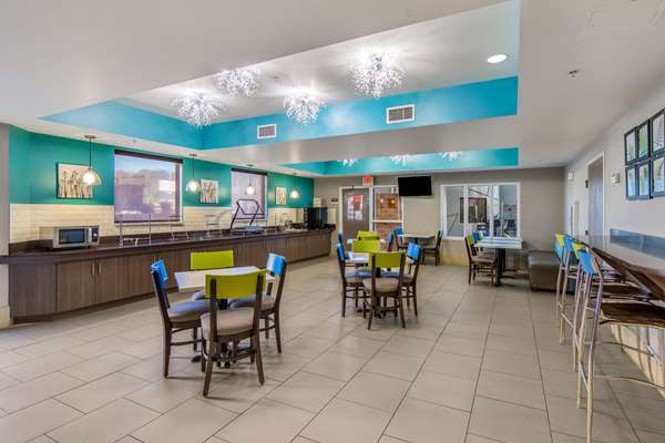 Amenities - Clarion Pointe Hotel Wake Forest