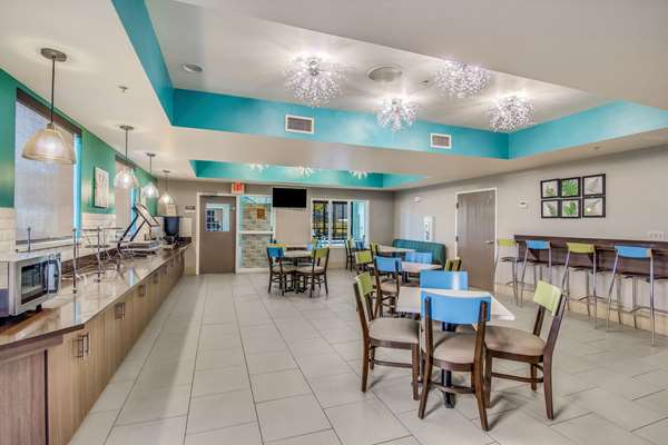 Amenities - Clarion Pointe Hotel Wake Forest
