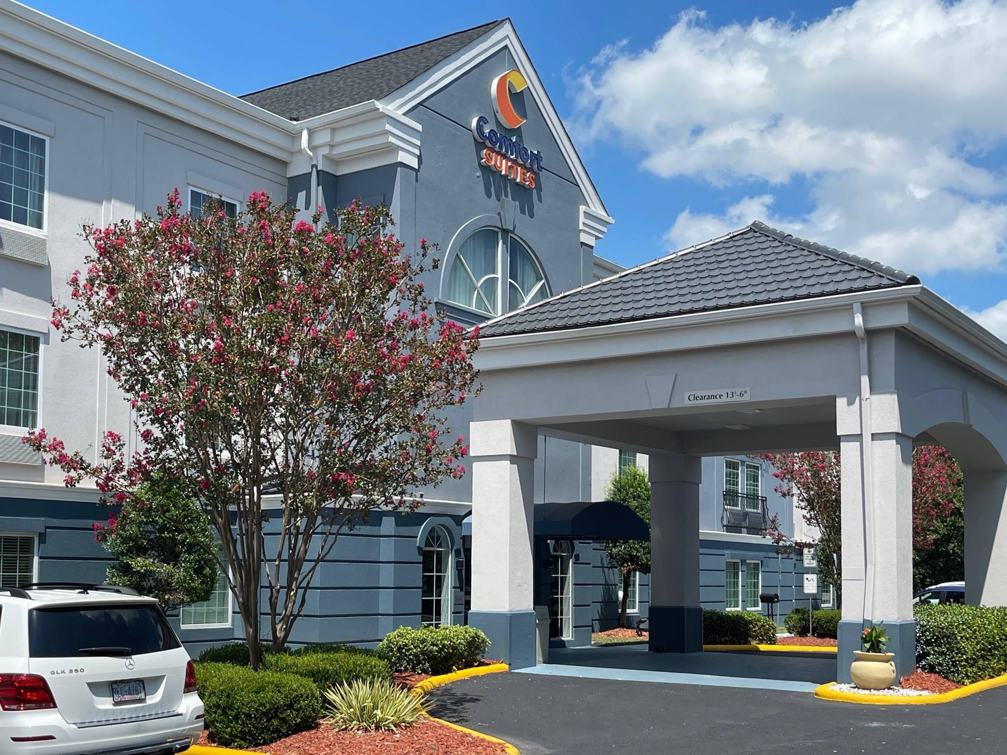 Hotel exterior | Comfort Suites Salisbury I-85