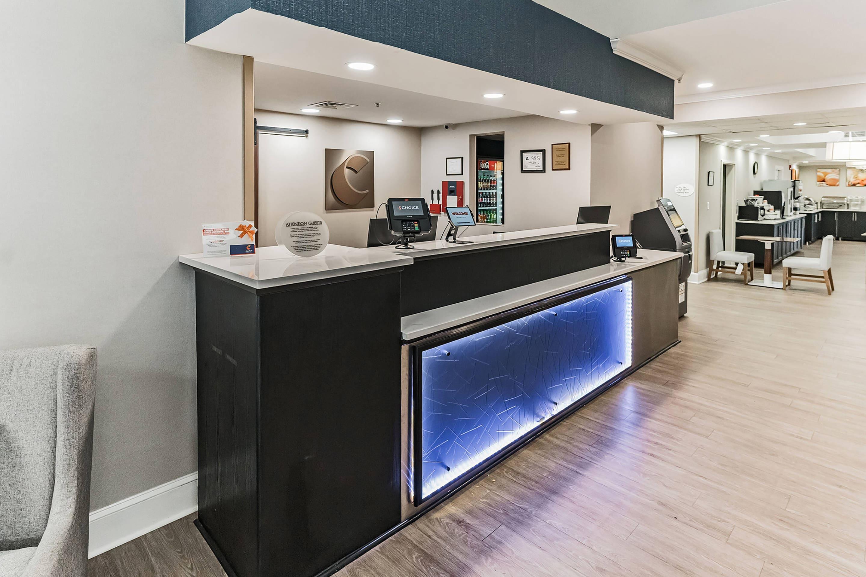 Front desk | Comfort Suites Salisbury I-85