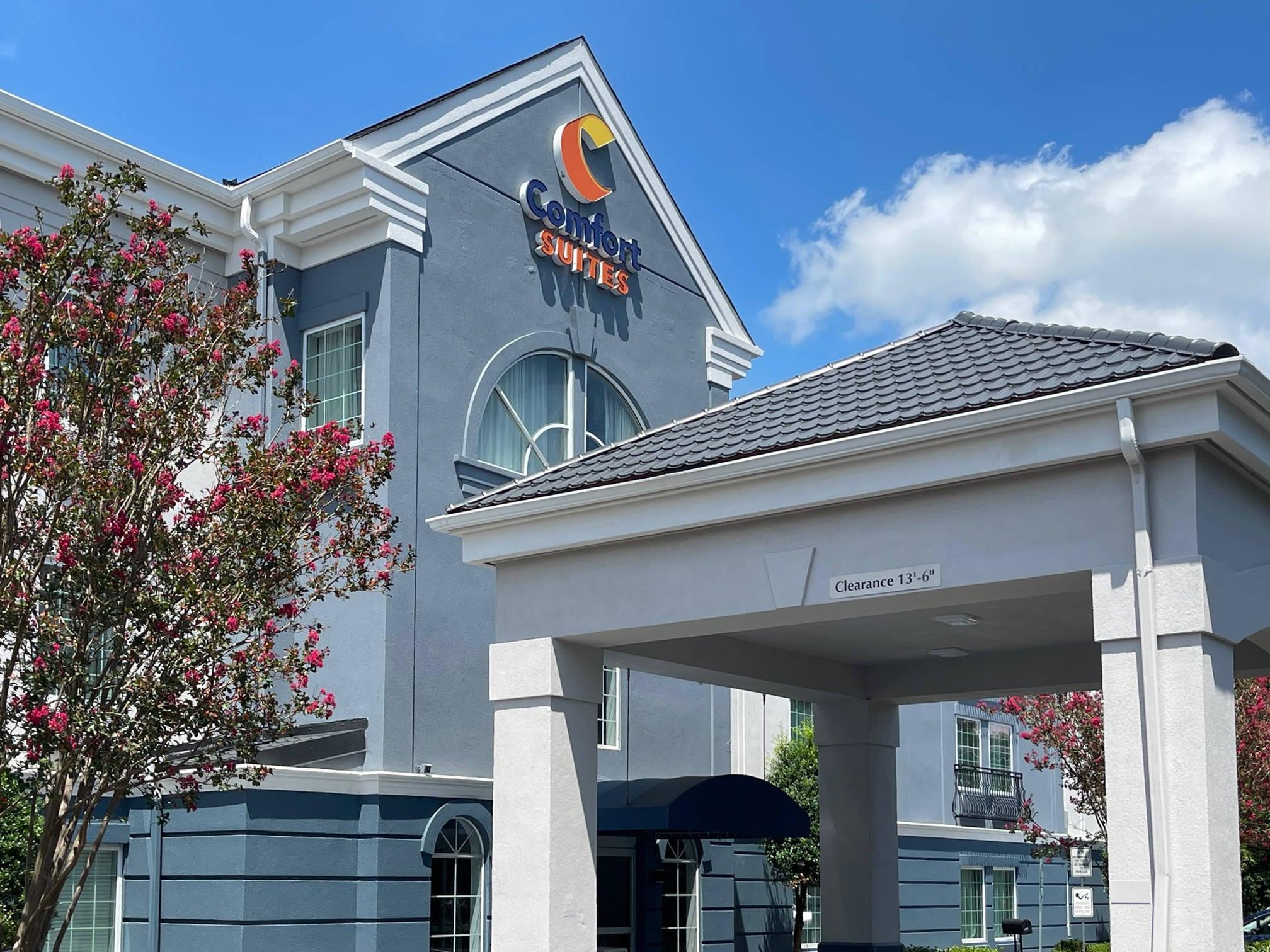 Hotel exterior | Comfort Suites Salisbury I-85