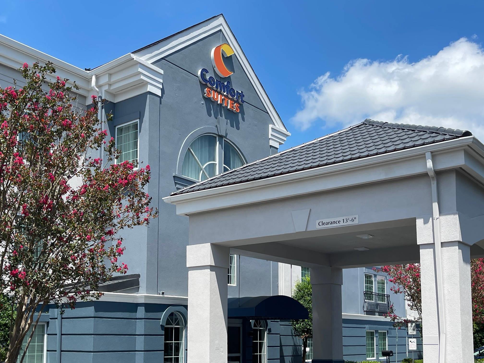 Hotel exterior | Comfort Suites Salisbury I-85
