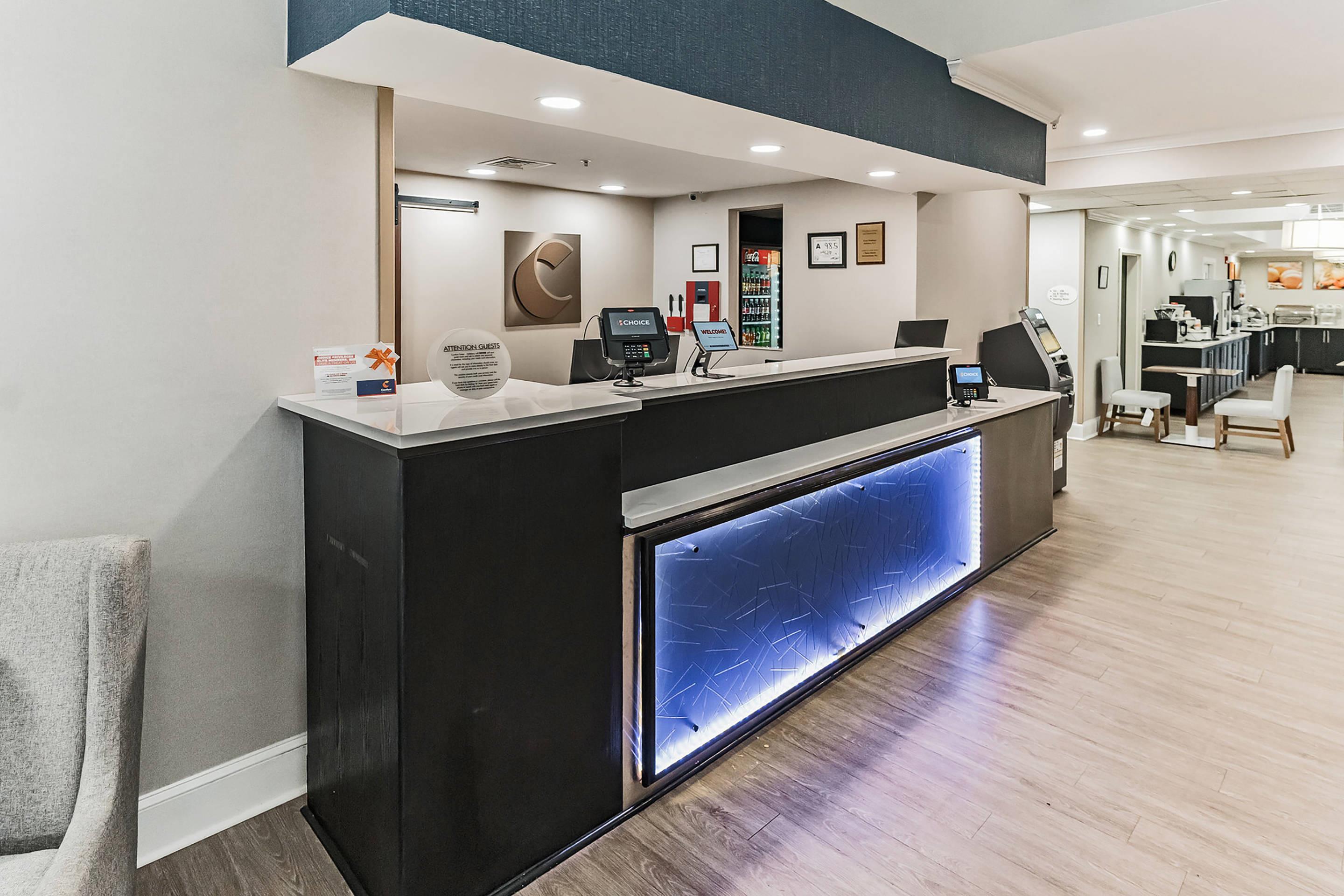 Front desk | Comfort Suites Salisbury I-85