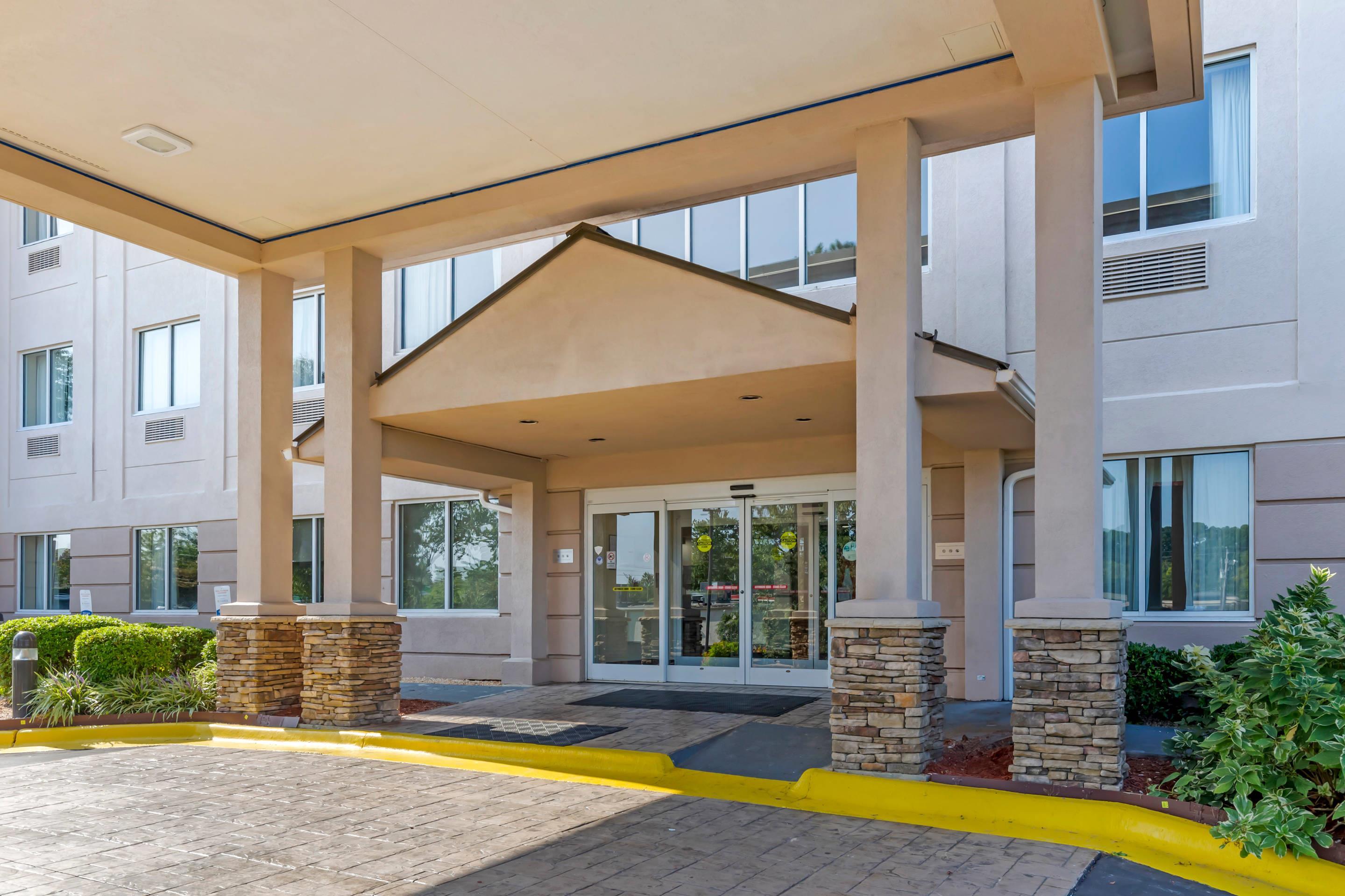 Hotel Entrance | Comfort Suites Raleigh Walnut Creek