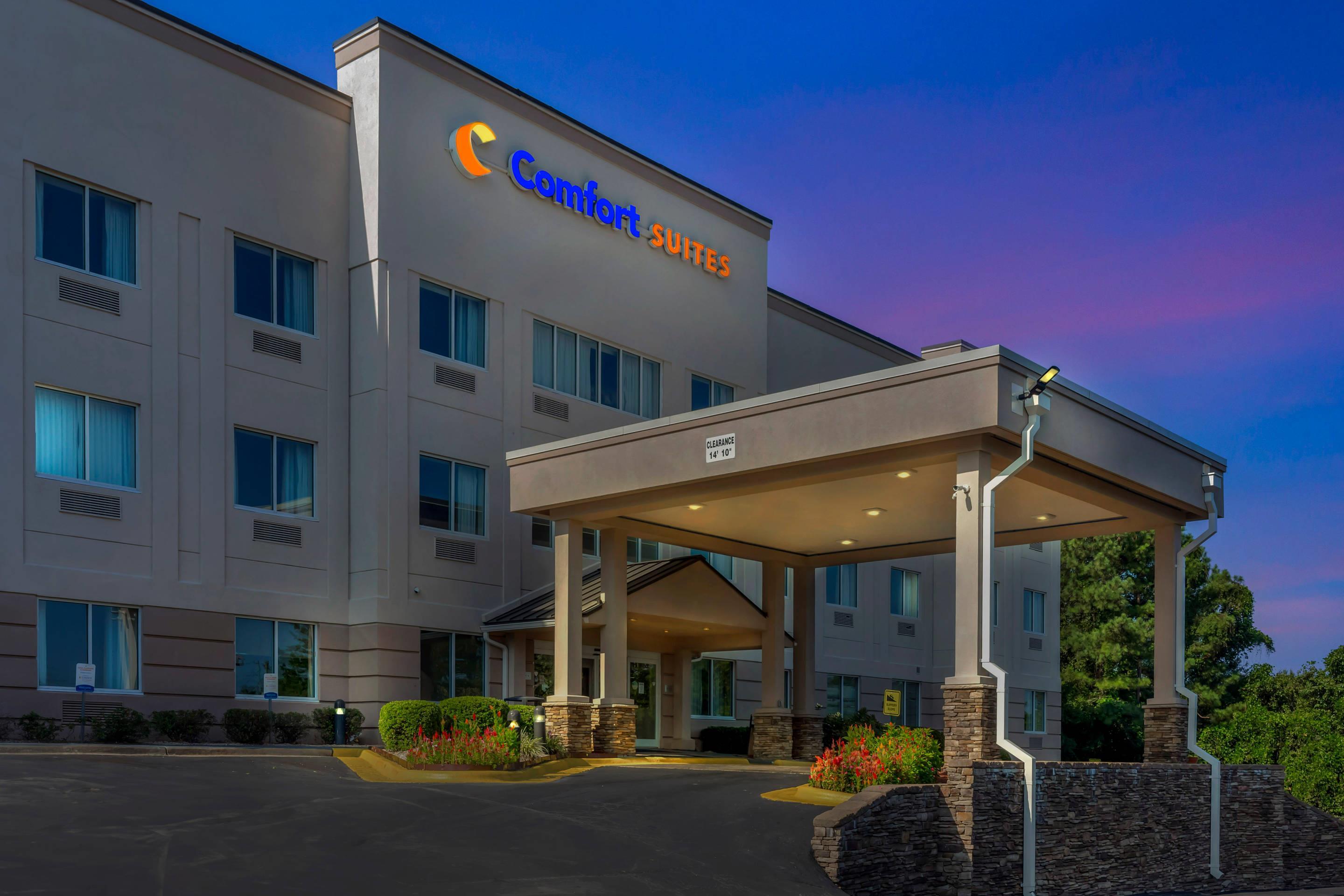 Twilight | Comfort Suites Raleigh Walnut Creek