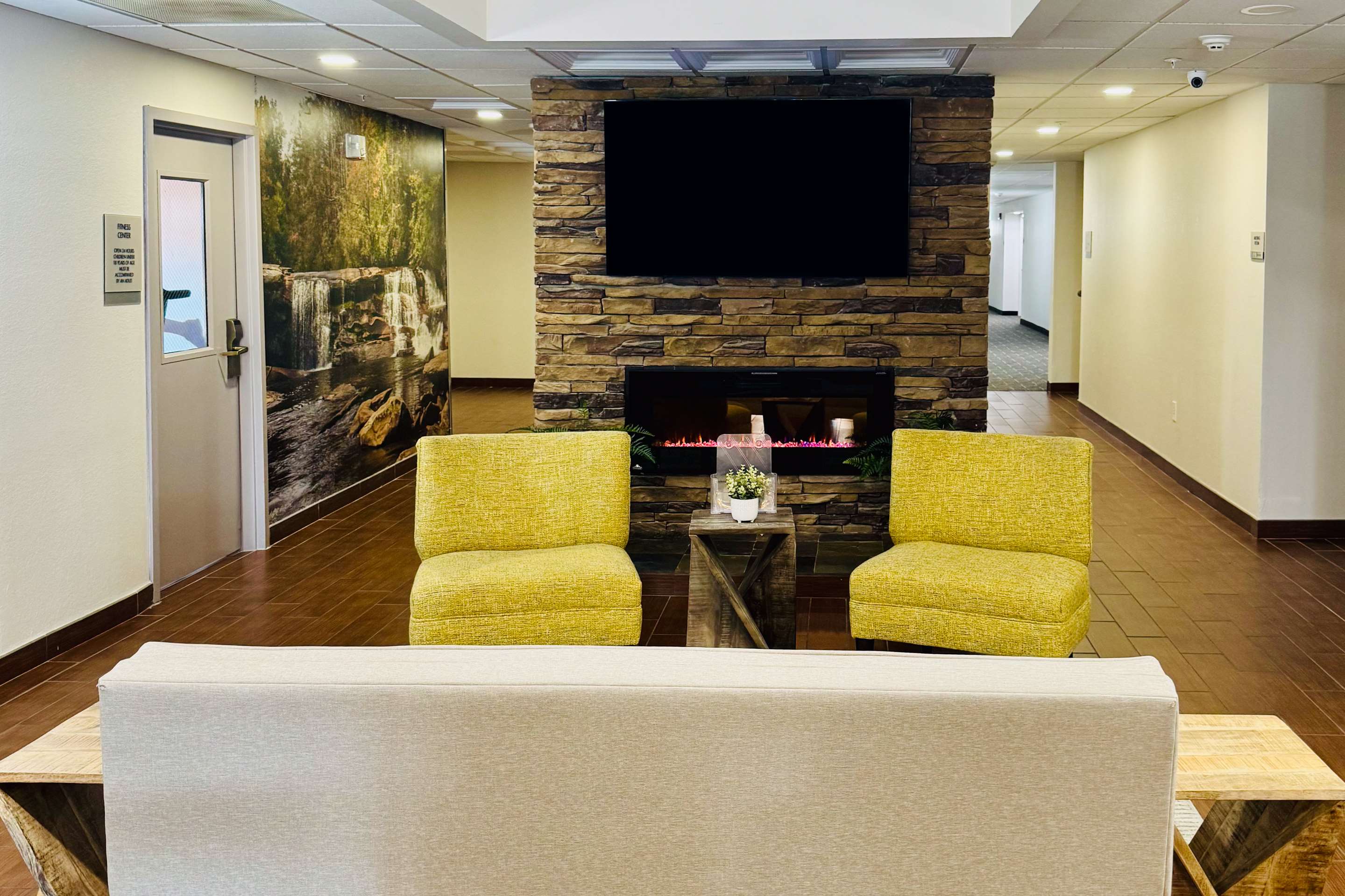 Lobby with sitting area | Sleep Inn & Suites Albemarle