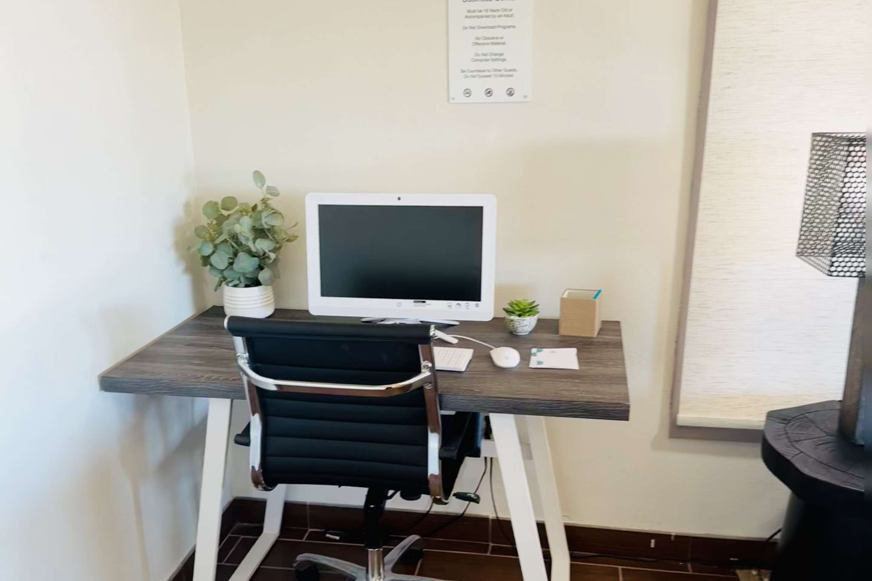 Computer in the lobby | Sleep Inn & Suites Albemarle