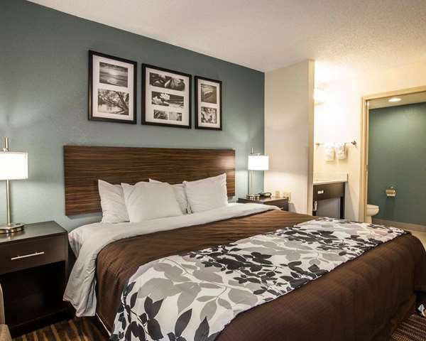  - Sleep Inn Airport Greensboro - I-40, Exit 210