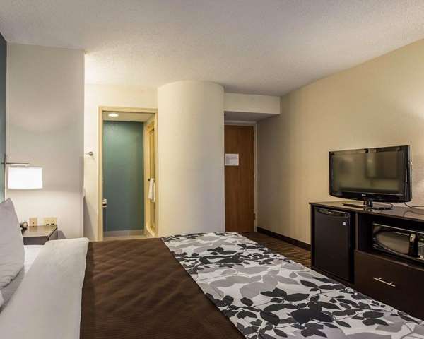  - Sleep Inn Airport Greensboro - I-40, Exit 210