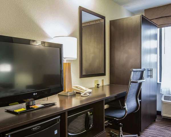  - Sleep Inn Airport Greensboro - I-40, Exit 210