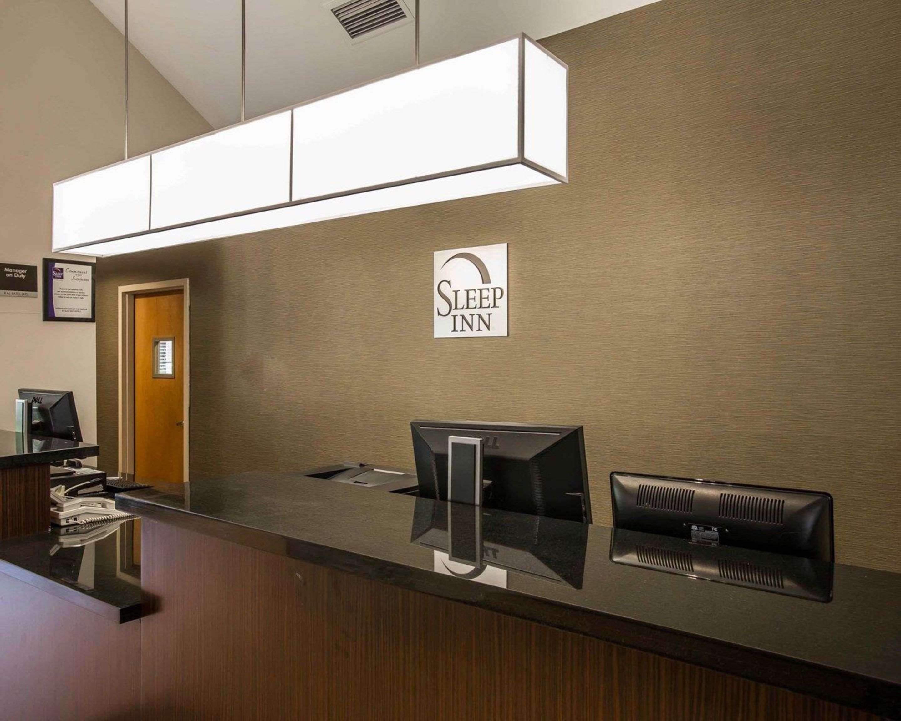 Front desk | Sleep Inn Airport