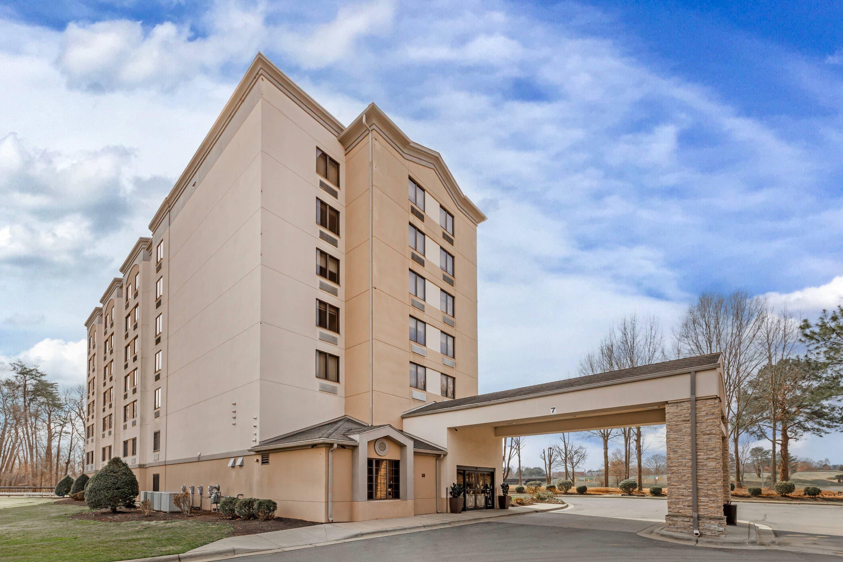 Hotel exterior | Sleep Inn Airport
