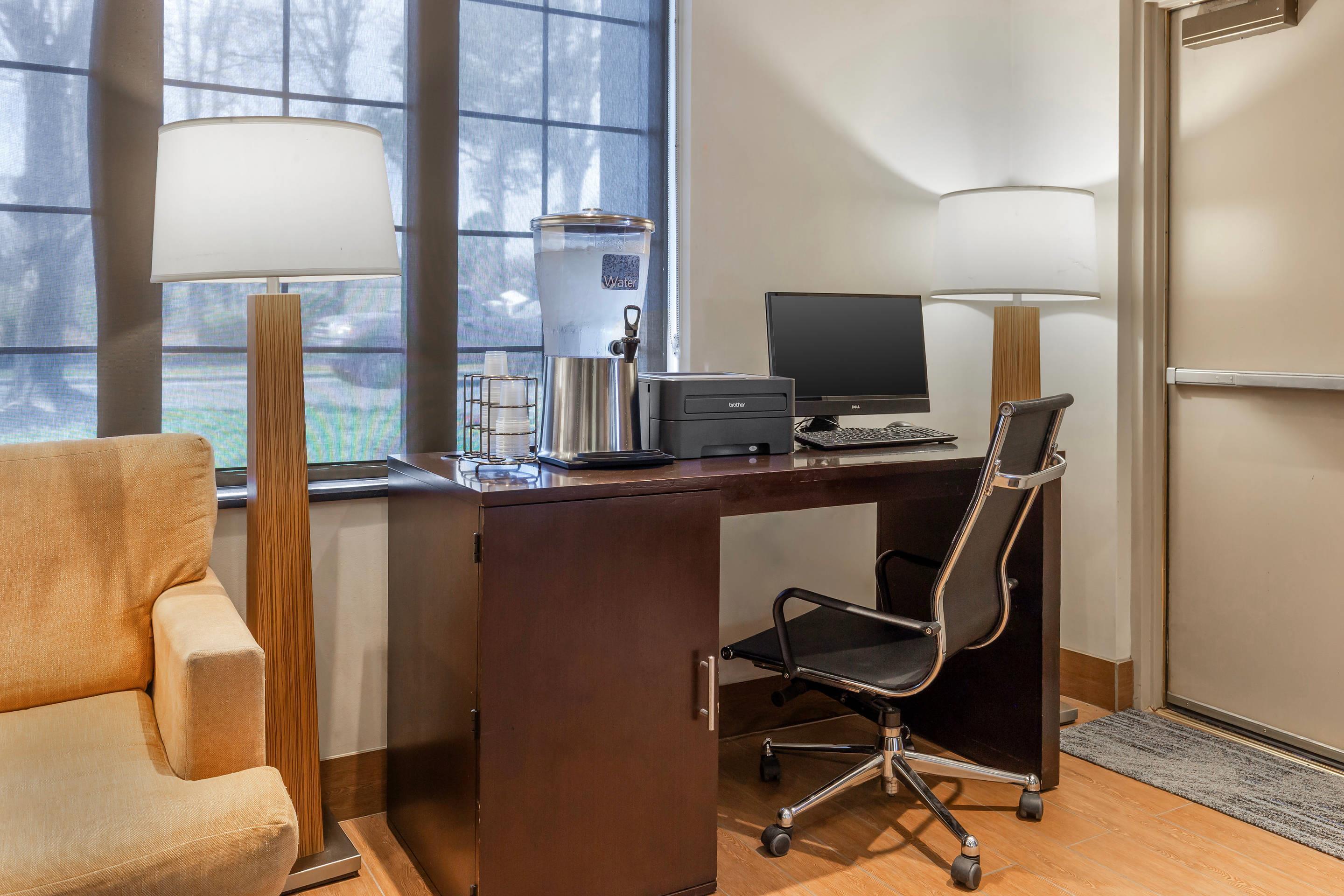 Business center | Sleep Inn Airport