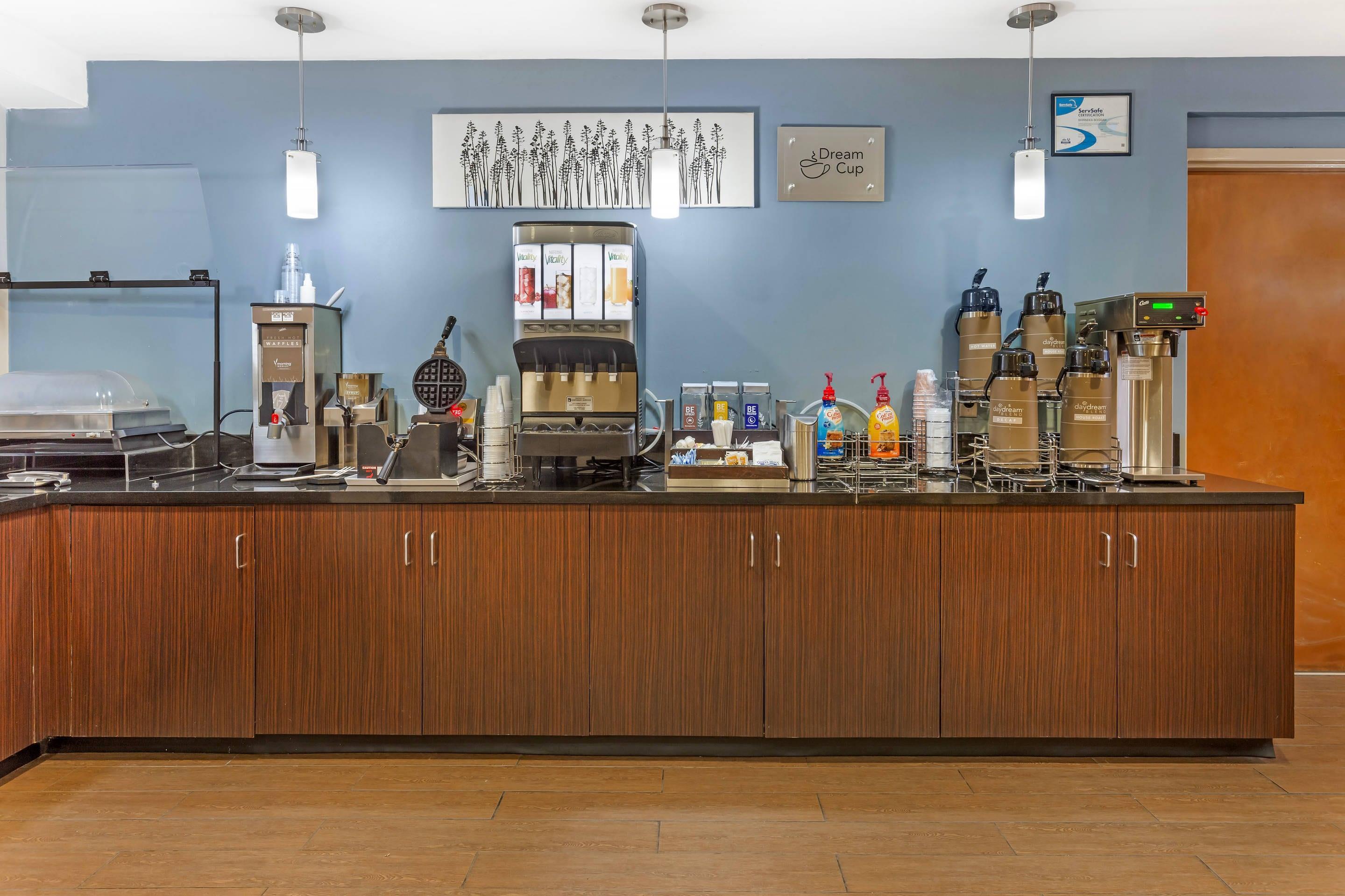 Breakfast area | Sleep Inn Airport