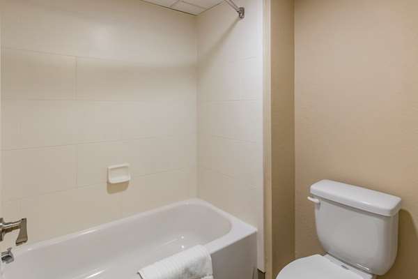  - Comfort Inn Clinton