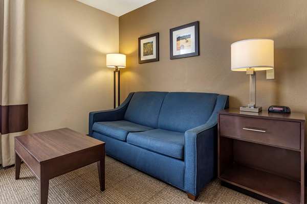  - Comfort Inn Clinton