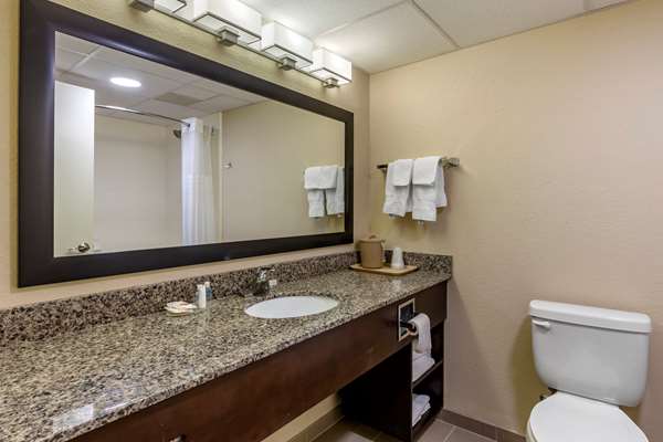 Suite - Comfort Inn Clinton