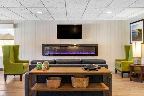  - Comfort Suites Southport