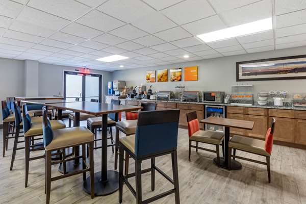 Amenities - Comfort Suites Southport