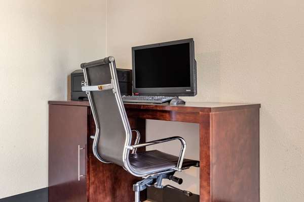 Conference Area - Comfort Suites Southport