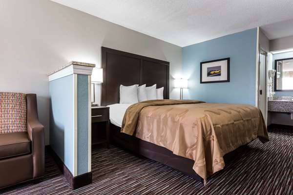 Suite - Quality Inn & Suites Mooresville - I-77, Exit 36