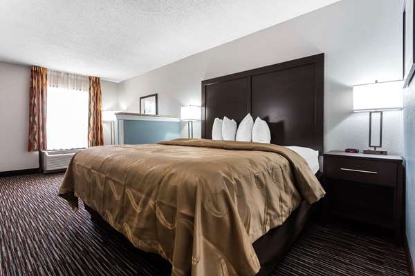Suite - Quality Inn & Suites Mooresville - I-77, Exit 36