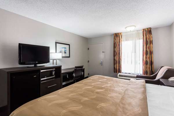  - Quality Inn & Suites Mooresville - I-77, Exit 36